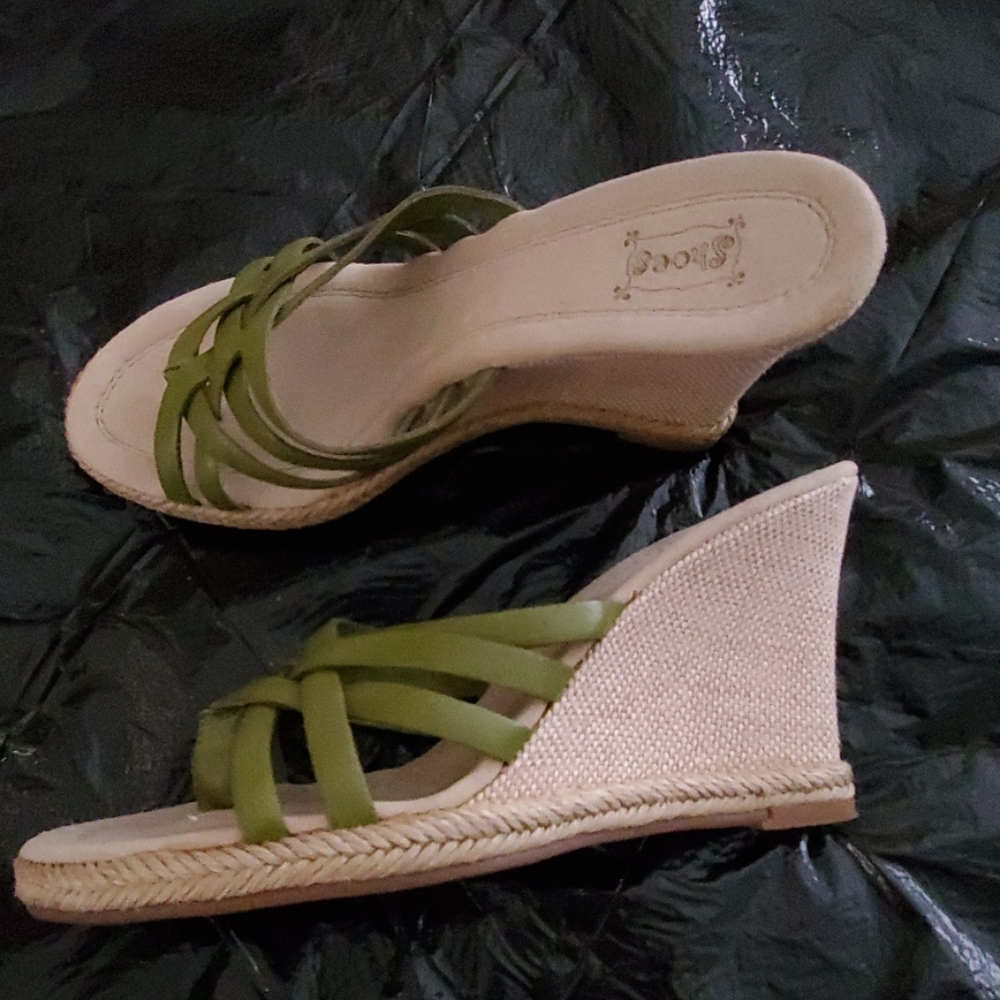 Shoes - Picture 2 of 3
